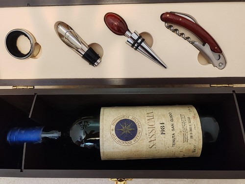 Vino sassicaia tenuta - sassicaia, san